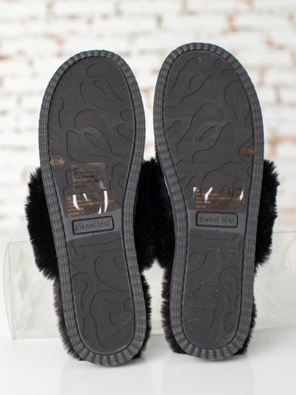 Gianni Bini Women's Slippers Size 11M Black Silver Rhinestone Bow Faux Fur NEW - Picture 5 of 5